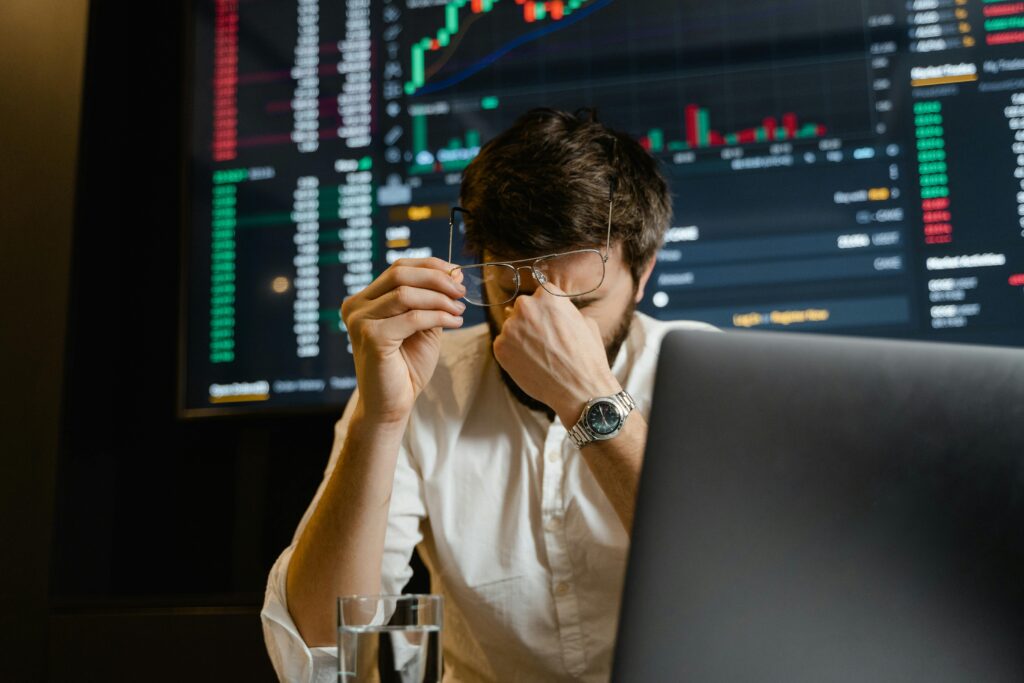 Juros podem subir novamente: mercado revê apostas sobre a Selic após sinal conservador do Banco Central