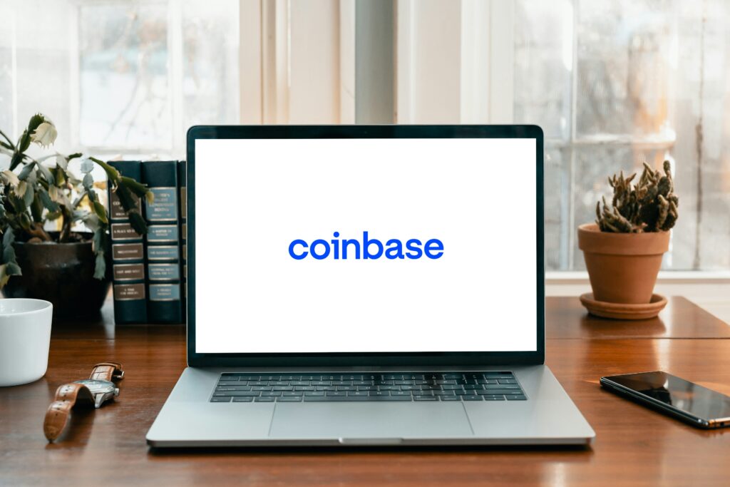 Coinbase Alerta para Possível Novo "Inverno Cripto" e Adota Postura Defensiva para o Bitcoin