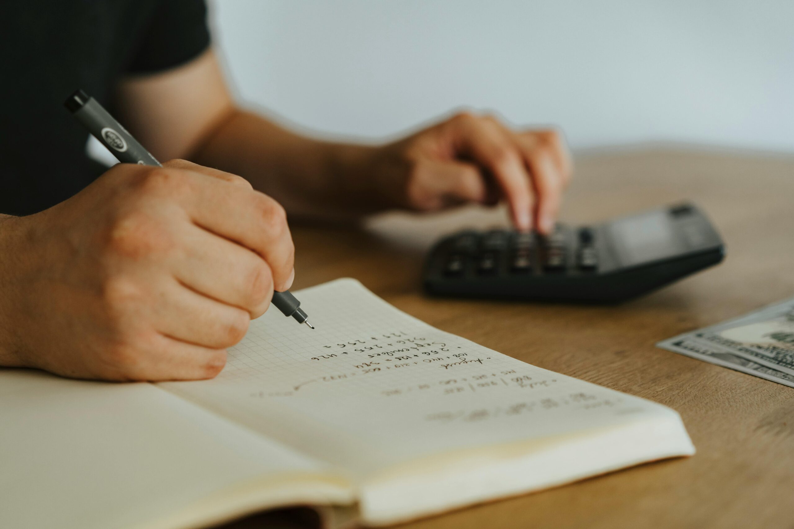 Como calcular imposto de renda sobre horas extras sem erros (e evitar surpresas no contracheque)