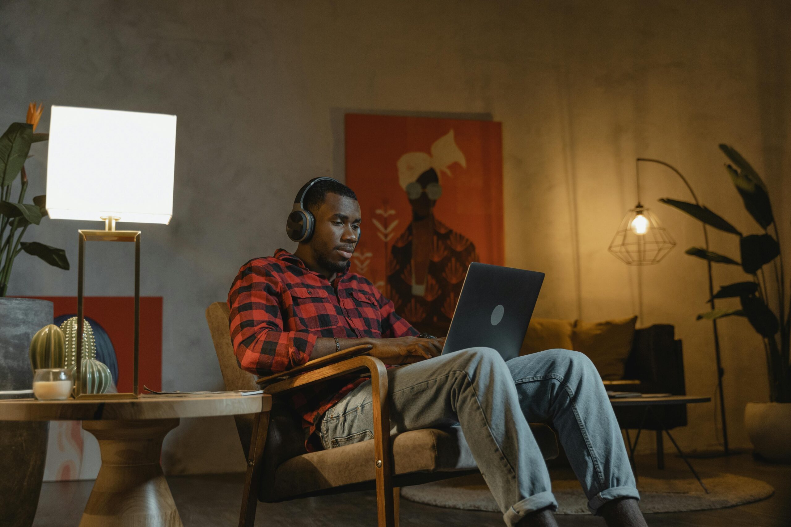 Por que milhares estão largando o emprego tradicional para buscar renda extra home office (e como você pode começar hoje)