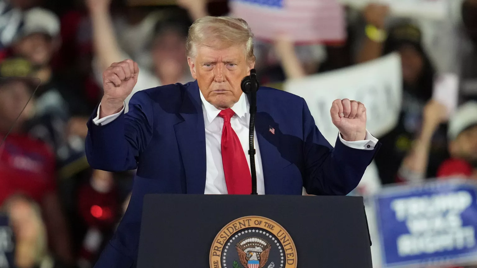 Trump impõe tarifa de 50% ao Brasil: entenda os impactos econômicos e como o país pode reagir