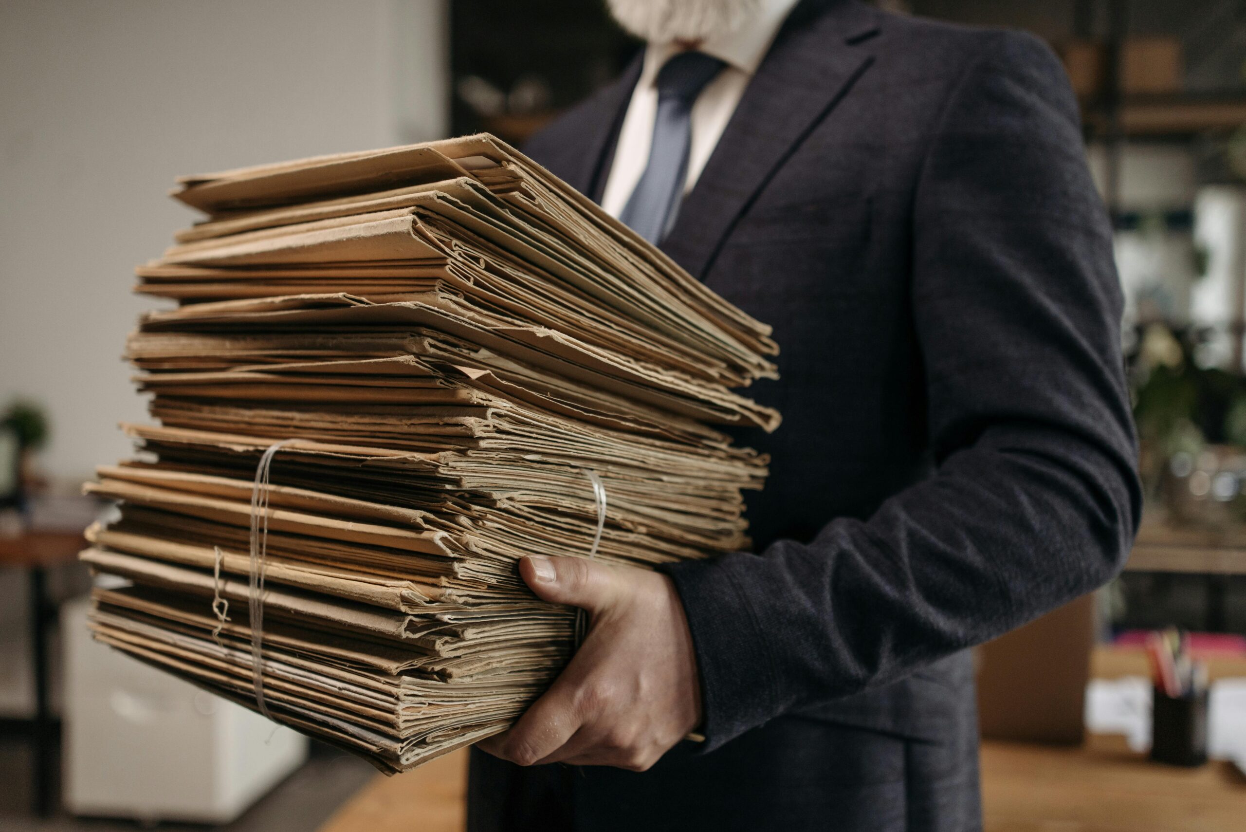 FIIs de Papel Disparam com Selic em Alta: KNCR11 Lidera Recomendação em Julho